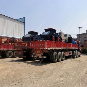 兩臺2PG1510液壓對輥破碎機發往湖北襄陽