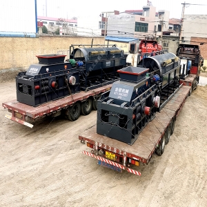 2PGC600x750直聯雙齒輥破碎機發往廣東