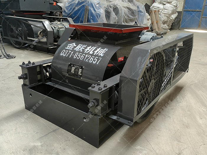 2PGC450x500雙齒輥破碎機發往吉林四平