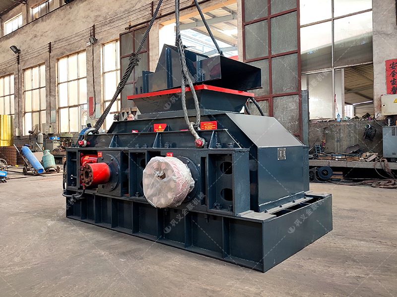 中型1000x700半自動液壓對輥破碎機發貨 破碎石料