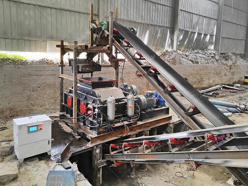 操作簡便高產(chǎn):1000x800液壓對輥制砂機(jī)的人性化設(shè)計揭秘 操作簡便高產(chǎn):1000x800液壓對輥制砂機(jī)的人性化設(shè)計揭秘