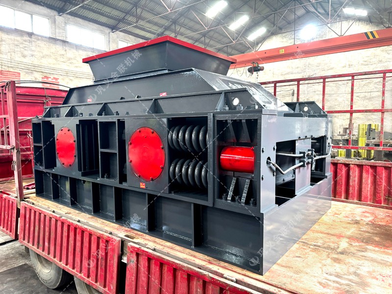 雙輥破碎機：破碎效率高，縮短生產周期